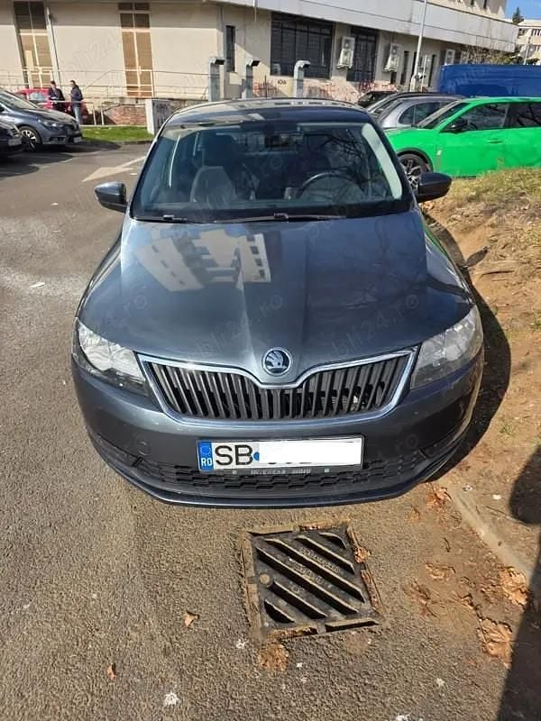 Gri Utilizat 2017 Skoda Rapid Style Hatchback | 9.950 EUR (Preț OK) - Imagine 1/4