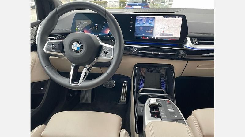 Albastru portimao metalizat metalizat Utilizat 2025 BMW 220 Active Tourer Comfort Edition Monovolum | 35.550 EUR - Imagine 1/4