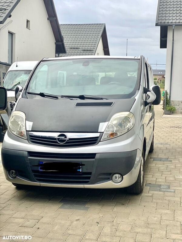 Gri Utilizat 2007 Opel Vivaro Van | 6.900 EUR (Preț OK) - Imagine 1/4