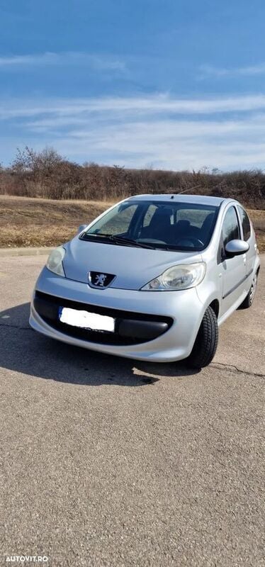 Argint Utilizat 2008 Peugeot 107 Hatchback | 2.200 EUR - Imagine 1/4