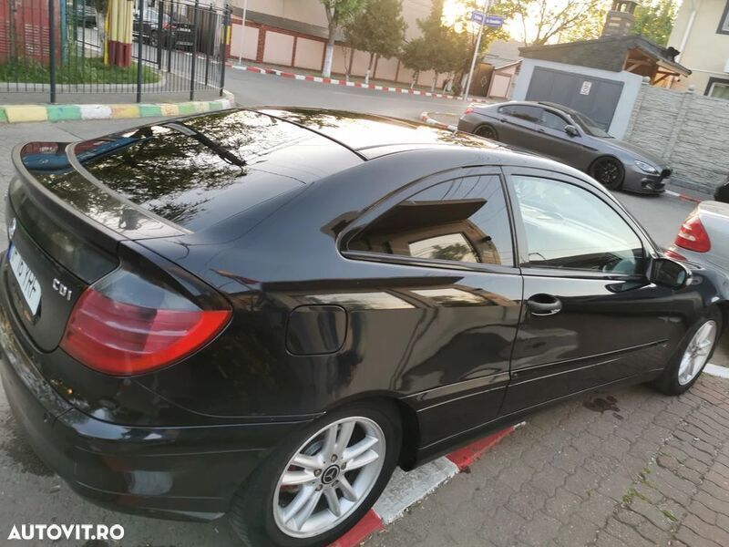 Negru Utilizat 2001 Mercedes C220 Coupe | 2.645 EUR - Imagine 1/4