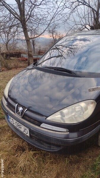 Utilizat 2004 Peugeot 807 Monovolum | 2.300 EUR - Imagine 1/4