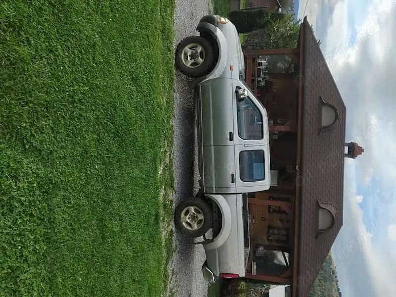 Utilizat 2003 Nissan Navara Pickup | 3.900 EUR (Preț OK) - Imagine 1/4