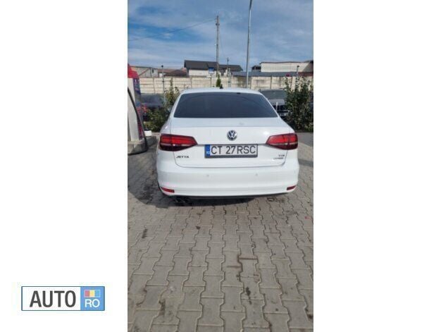 Second-hand VW Jetta 110 CP (80 kW) 2017 Alb Berlinǎ