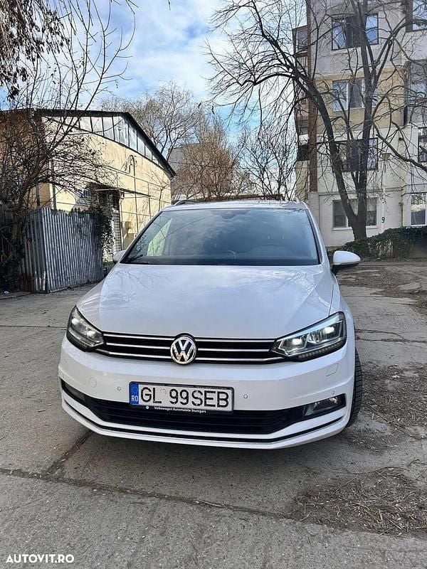 Culoarealb Utilizat 2017 VW Touran Highline Monovolum | 11.500 EUR (Preț OK) - Imagine 1/4