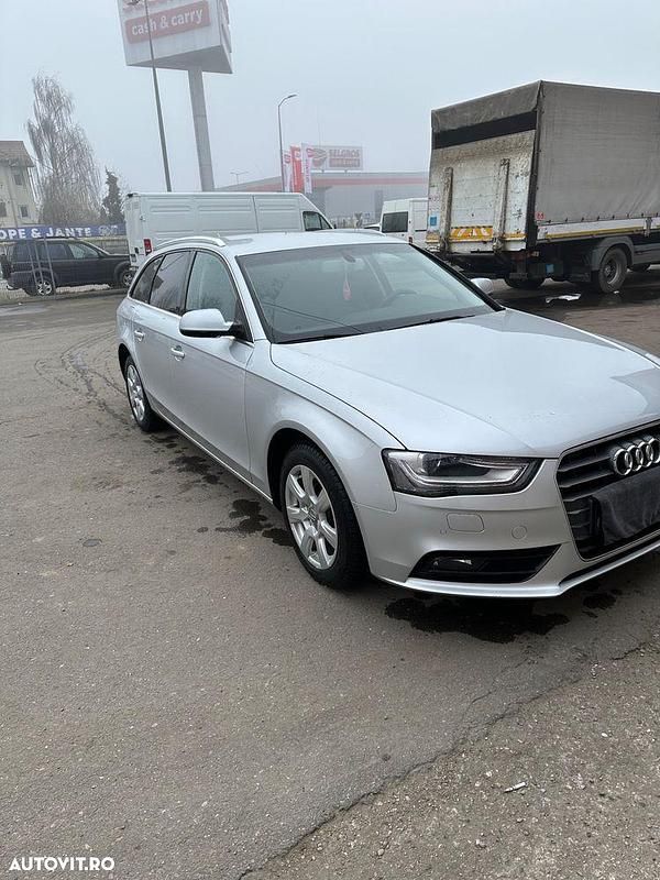 Second-hand Audi A4 143 CP (105 kW) 2013 Culoareargint Break