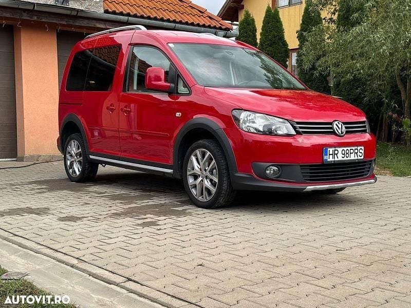 Culoarerosu Utilizat 2013 VW Caddy Edition Monovolum | 9.950 EUR (Scump) - Imagine 1/4