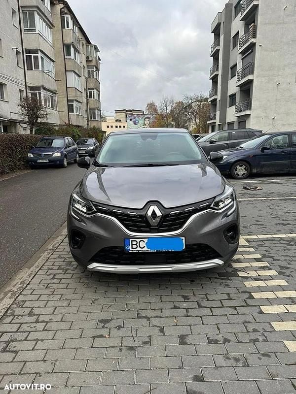 Culoaregri Utilizat 2024 Renault Captur Engineered SUV | 20.500 EUR - Imagine 1/4