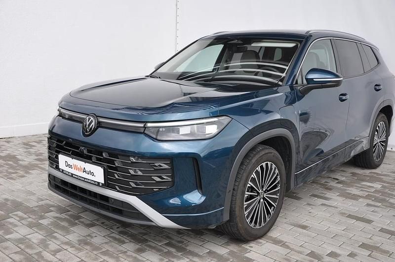 Nouă VW Tayron Elegance 272 CP (200 kW) 2025 Albastru mediu  normal SUV