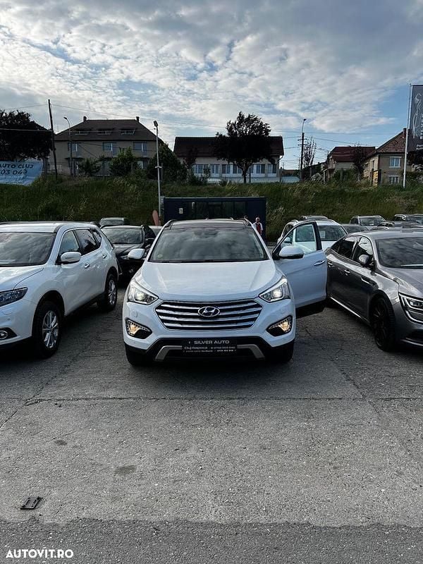 Second-hand Hyundai Grand Santa Fe 200 CP (147 kW) 2015 Culoarealb SUV