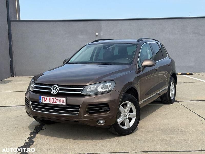 Culoaremaro Utilizat 2012 VW Touareg Exclusive SUV | 12.450 EUR (Preț bun) - Imagine 1/4