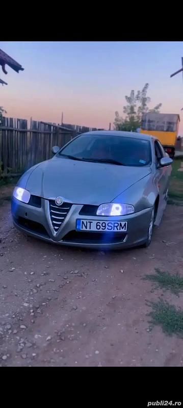 Utilizat 2005 Alfa Romeo GT Coupe | 2.300 EUR - Imagine 1/4