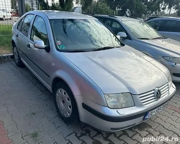 Gri Utilizat 2000 VW Bora Berlinǎ | 1.000 EUR - Imagine 1/3