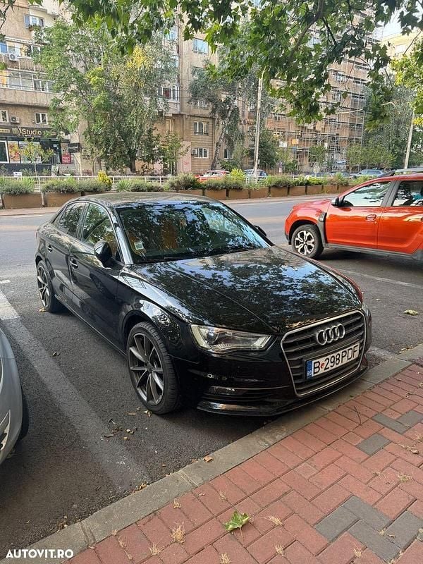 Culoarenegru Utilizat 2016 Audi A3 Berlinǎ | 9.500 EUR (Preț bun) - Imagine 1/4