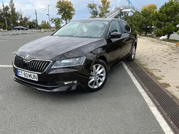 Second-hand Skoda Superb 150 CP (110 kW) 2019 Maro Berlinǎ