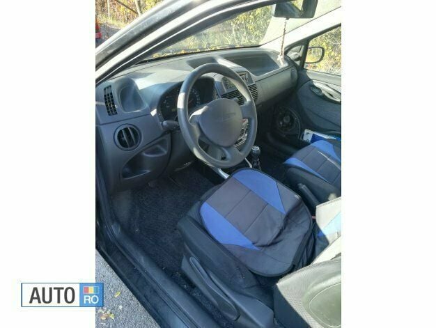 Negru Utilizat 2001 Fiat Punto Hatchback | 750 EUR - Imagine 1/4