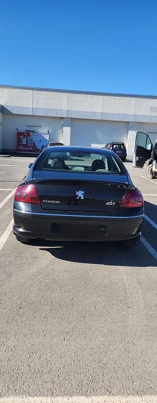 Culoarenegru Utilizat 2007 Peugeot 407 Berlinǎ | 2.700 EUR (Preț OK) - Imagine 1/4