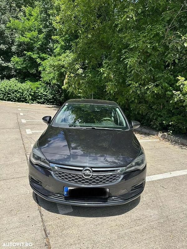 Negru Utilizat 2016 Opel Astra Dynamic Hatchback | 5.850 EUR (Preț bun) - Imagine 1/4