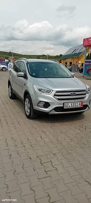 Culoaregri Utilizat 2019 Ford Kuga Titanium SUV | 12.700 EUR (Preț bun) - Imagine 1/4
