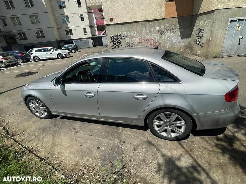 Second-hand Audi A4 160 CP (117 kW) 2008 Culoaregri Berlinǎ