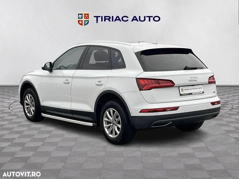 Second-hand Audi Q5 Premium 163 CP (119 kW) 2018 Culoarealb SUV