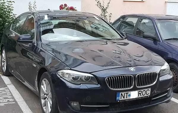 Albastru Utilizat 2011 BMW 520 Berlinǎ | 7.550 EUR (Super Preț) - Imagine 1/4