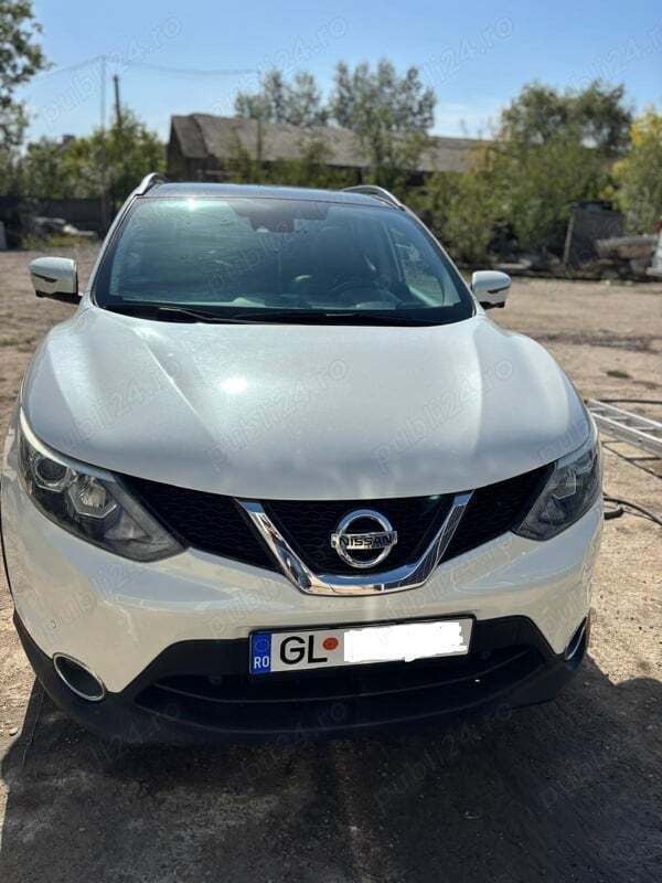 Alb Utilizat 2014 Nissan Qashqai 360º SUV | 8.999 EUR (Preț OK) - Imagine 1/4