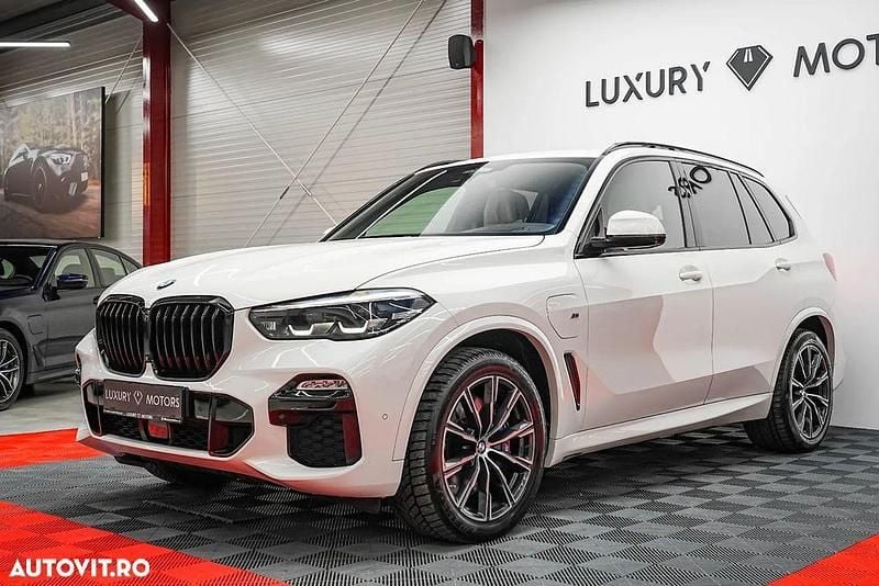 Culoarealb Utilizat 2020 BMW X5 Luxury Line SUV | 49.990 EUR (Preț OK) - Imagine 1/4