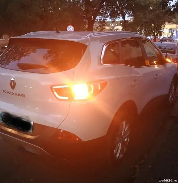 Alb Utilizat 2017 Renault Kadjar SUV | 9.990 EUR (Super Preț) - Imagine 1/4