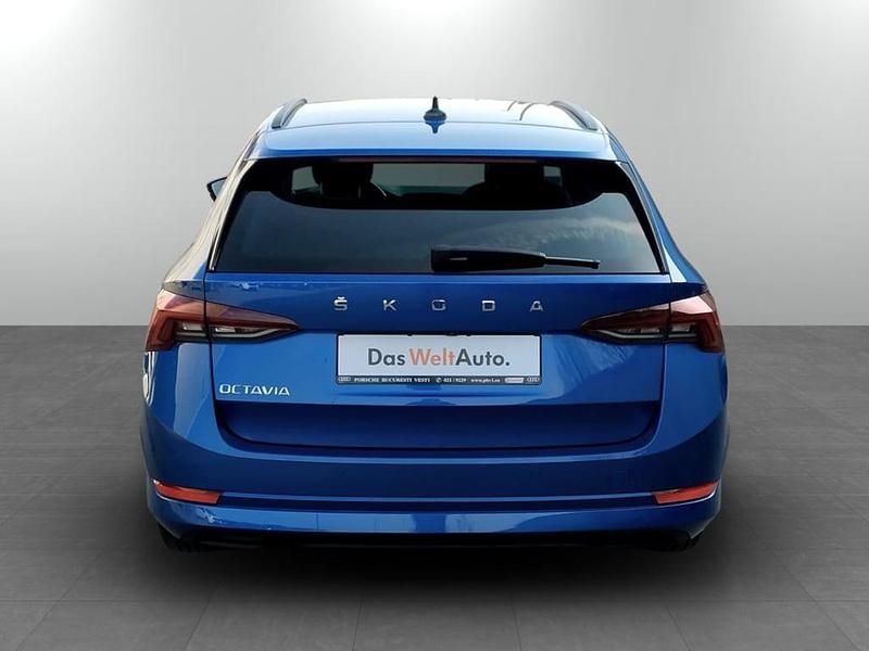 Second-hand Skoda Octavia Ambition 150 CP (110 kW) 2022 Albastru mediu  metalic Break