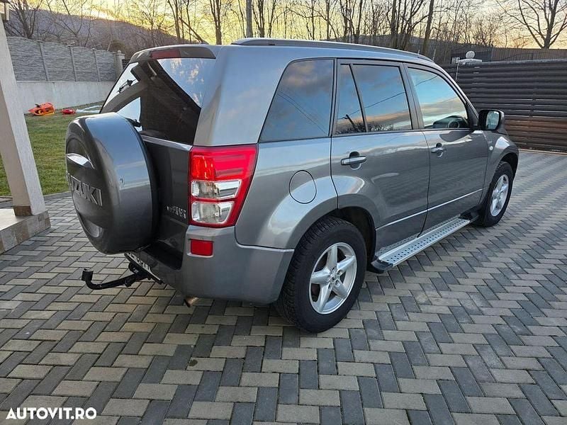 Second-hand Suzuki Grand Vitara Club 129 CP (94 kW) 2007 Culoaregri SUV