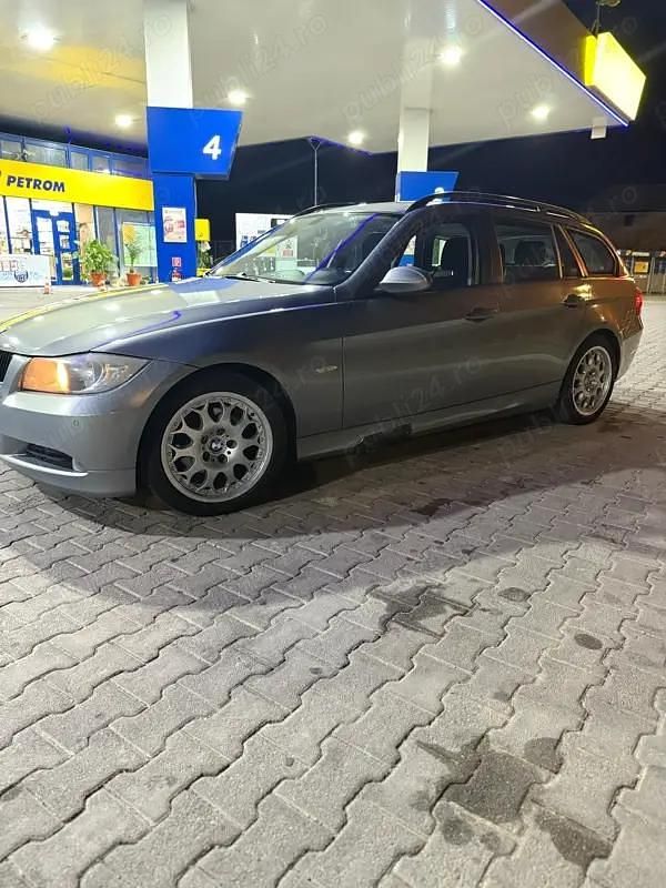 Second-hand BMW 320 163 CP (119 kW) 2007 Berlinǎ