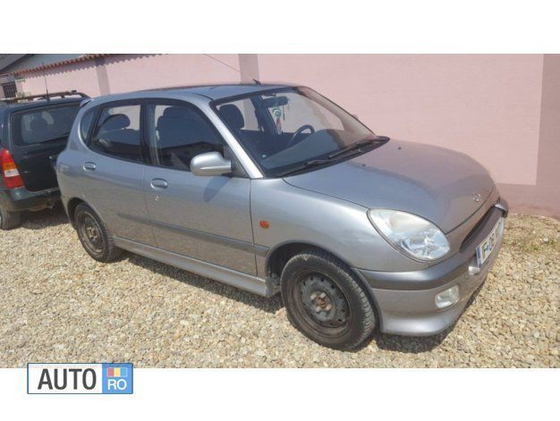 Second-hand Daihatsu Sirion 102 CP (75 kW) 2000 Gri Hatchback