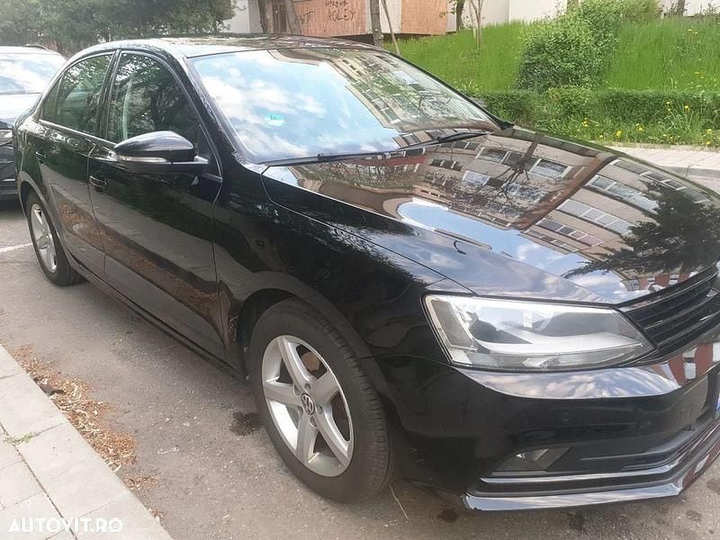 Negru Utilizat 2017 VW Jetta Trendline Berlinǎ | 8.000 EUR (Preț OK) - Imagine 1/4