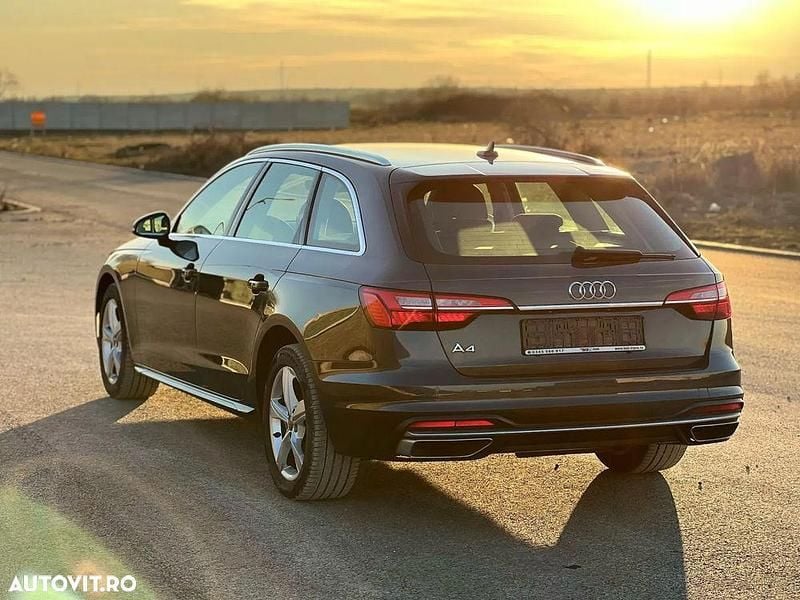 Second-hand Audi A4 150 CP (110 kW) 2024 Culoarenegru Break