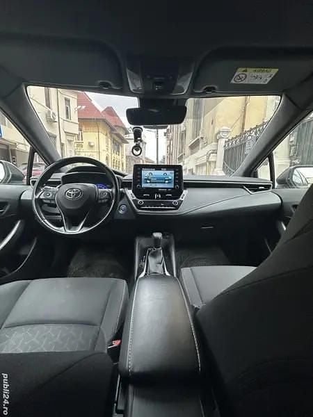 Culoaremaro Utilizat 2019 Toyota Corolla Plus Hatchback | 12.900 EUR (Super Preț) - Imagine 1/4