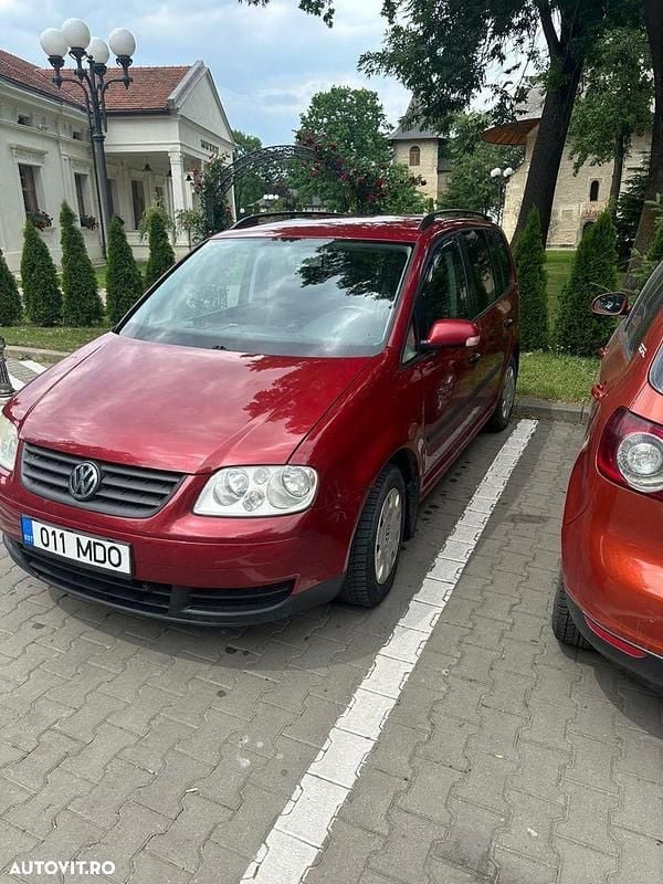 Rosu Utilizat 2003 VW Touran Basis Monovolum | 1.400 EUR (Preț bun) - Imagine 1/4
