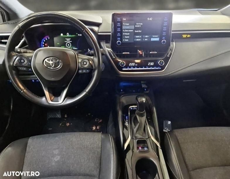 Second-hand Toyota Corolla 122 CP (89 kW) 2021 Culoaremaro Break