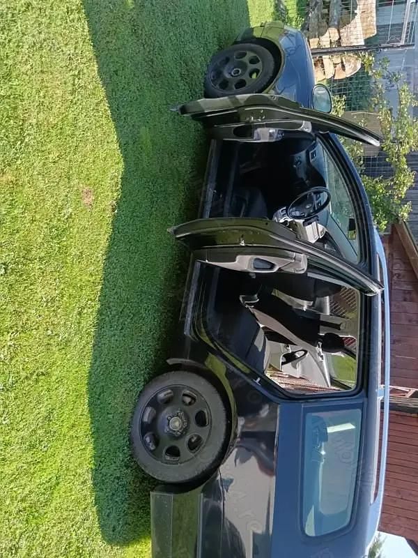 Negru Utilizat 2006 VW Passat Break | 1.900 EUR (Preț OK) - Imagine 1/4