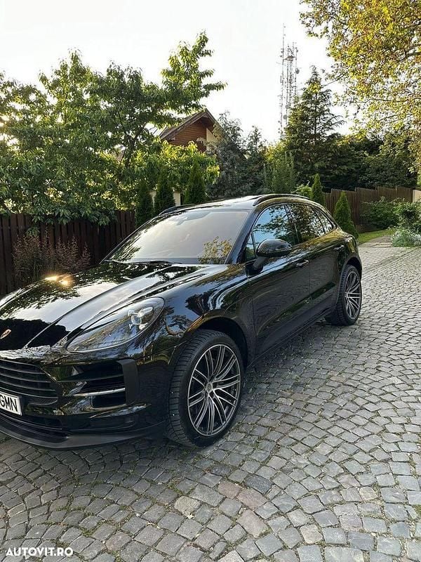Second-hand Porsche Macan 353 CP (259 kW) 2021 Culoarenegru SUV