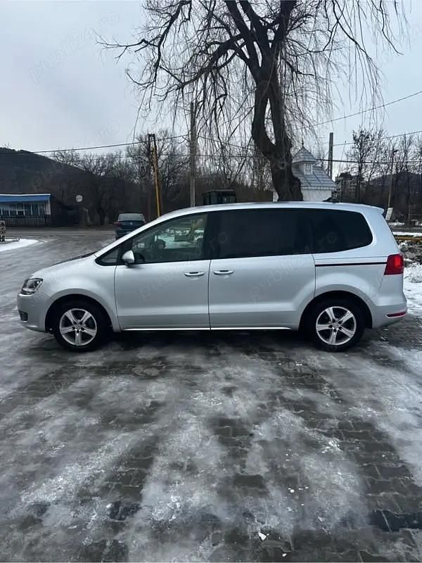 Second-hand VW Sharan 170 CP (125 kW) 2012 Monovolum
