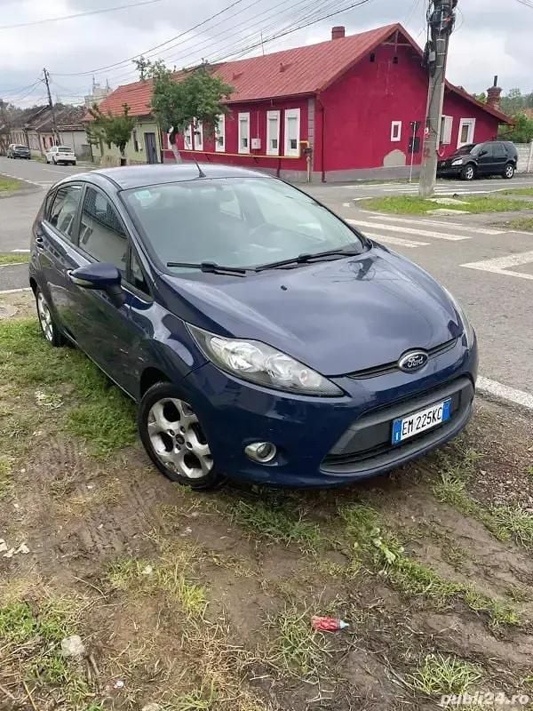 Utilizat 2012 Ford Fiesta Hatchback | 1.900 EUR (Super Preț) - Imagine 1/4