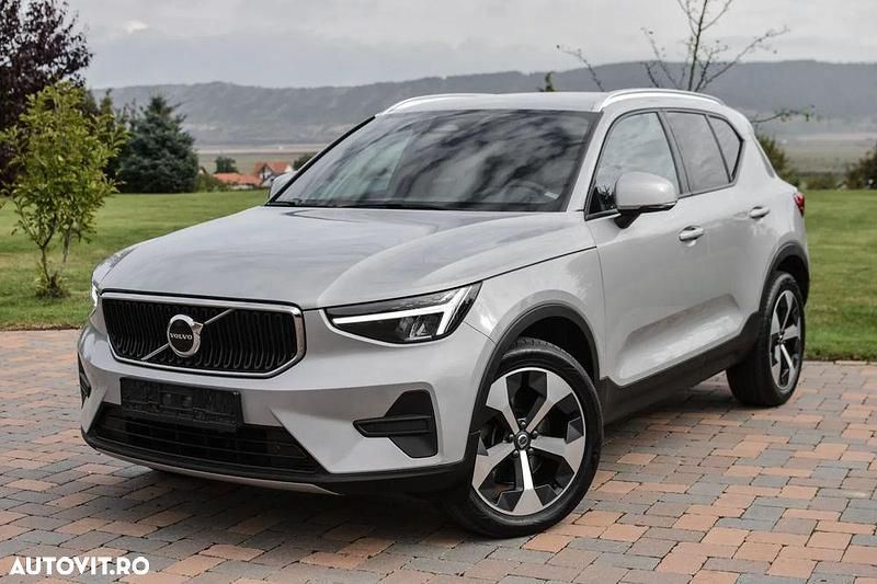 Culoaregri Utilizat 2023 Volvo XC40 Plus SUV | 23.900 EUR (Puțin scump) - Imagine 1/4