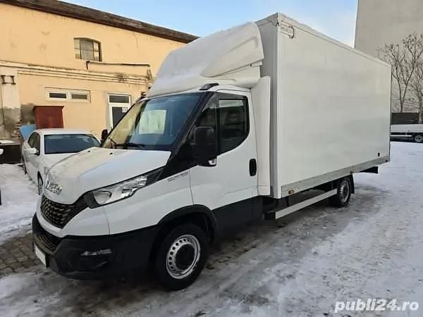 Alb Utilizat 2020 Iveco Daily | 18.990 EUR (Puțin scump) - Imagine 1/4