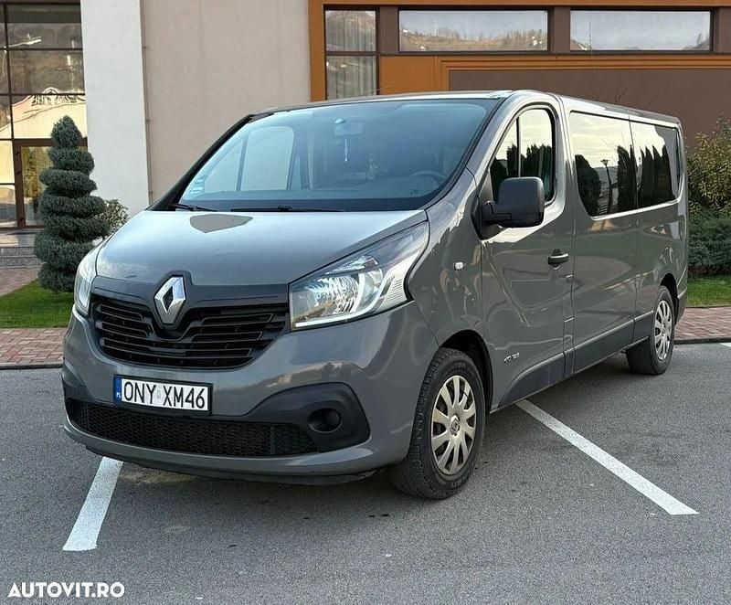 Culoaregri Utilizat 2018 Renault Trafic Authentique Monovolum | 10.000 EUR (Super Preț) - Imagine 1/4