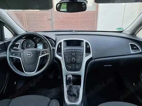 Second-hand Opel Astra 125 CP (91 kW) 2012 Break