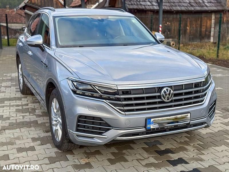 Culoaregri Utilizat 2019 VW Touareg Atmosphere SUV | 39.900 EUR (Preț OK) - Imagine 1/4