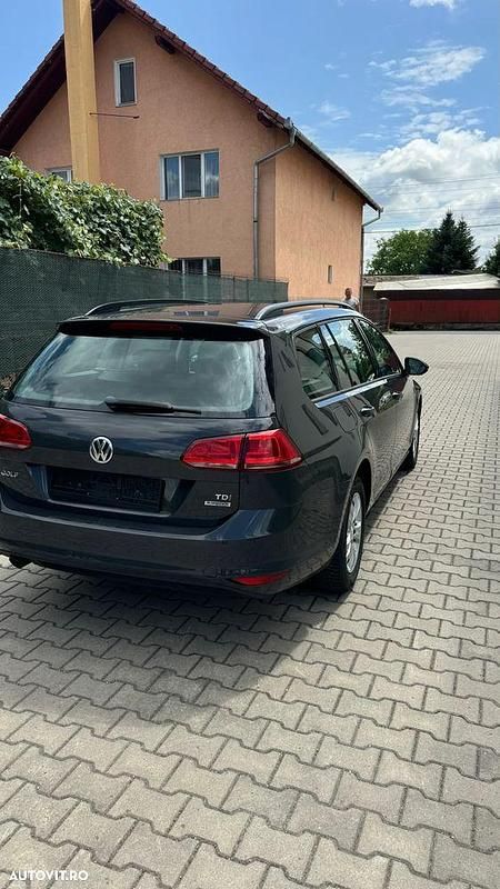 Culoarealte culori Utilizat 2014 VW Golf VII Trendline Break | 7.150 EUR (Preț OK) - Imagine 1/4