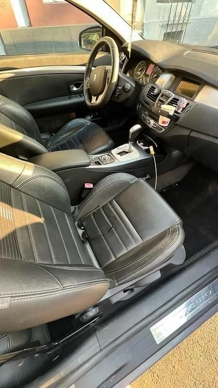 Second-hand Renault Laguna Coupé 178 CP (130 kW) 2011 Gri Coupe