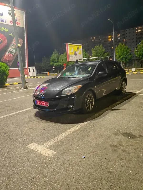 Negru Utilizat 2013 Mazda 3 Hatchback | 5.900 EUR (Preț bun) - Imagine 1/4